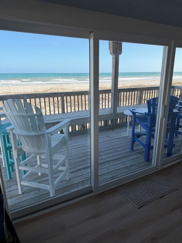 Updated OCEANFRONT Queen's Grant 3 Bedroom-Pool, Boat Ramp, Dock, Sleeper Sofa