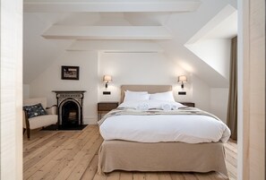 3 bedrooms, iron/ironing board, Internet, bed sheets