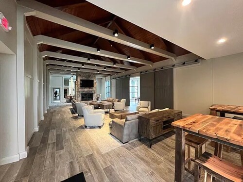 Cozy ski retreat on Mt Snow - True Ski On/Off