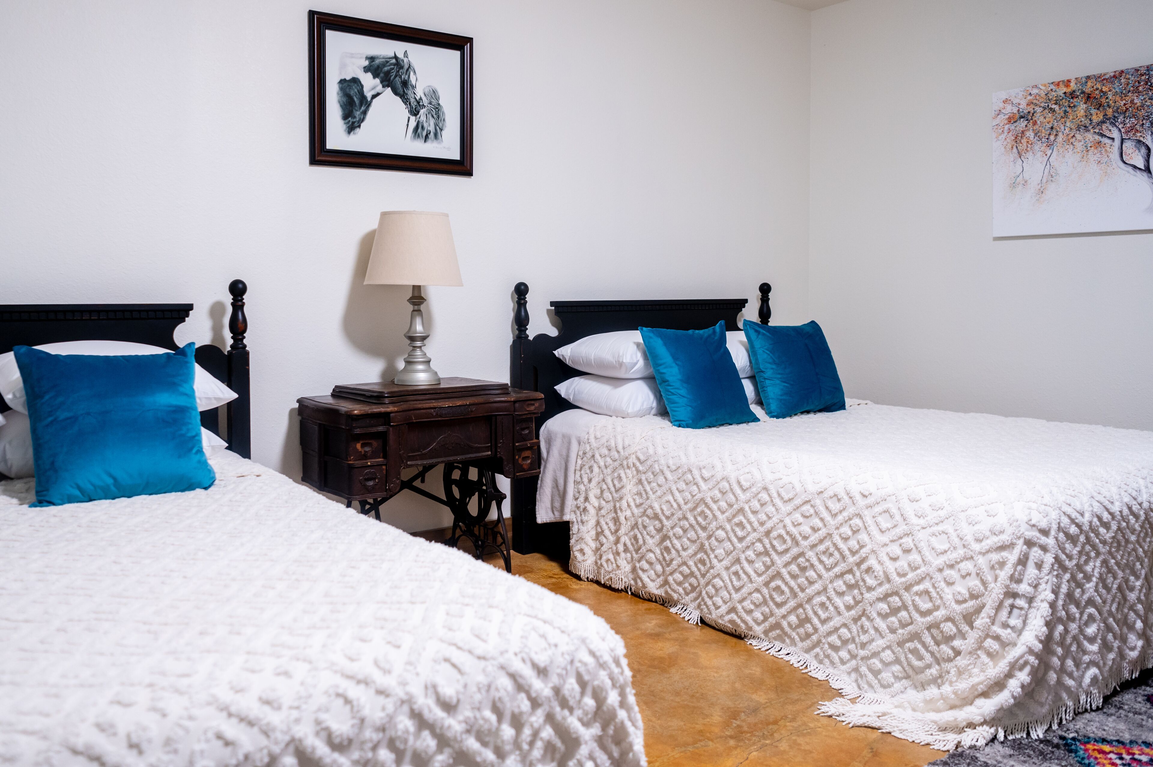 1 chambre, bureau, fer et planche à repasser, Wi-Fi