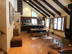 Interior - North Lake Ski Den! Easy winter driving, Big game room, Hot tub, close to Lake. (Carnelian Bay)