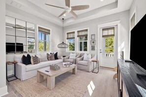 Smart TV - Beach Access 5 min ~ Pool, Bikes, Golf Cart (Santa Rosa Beach)