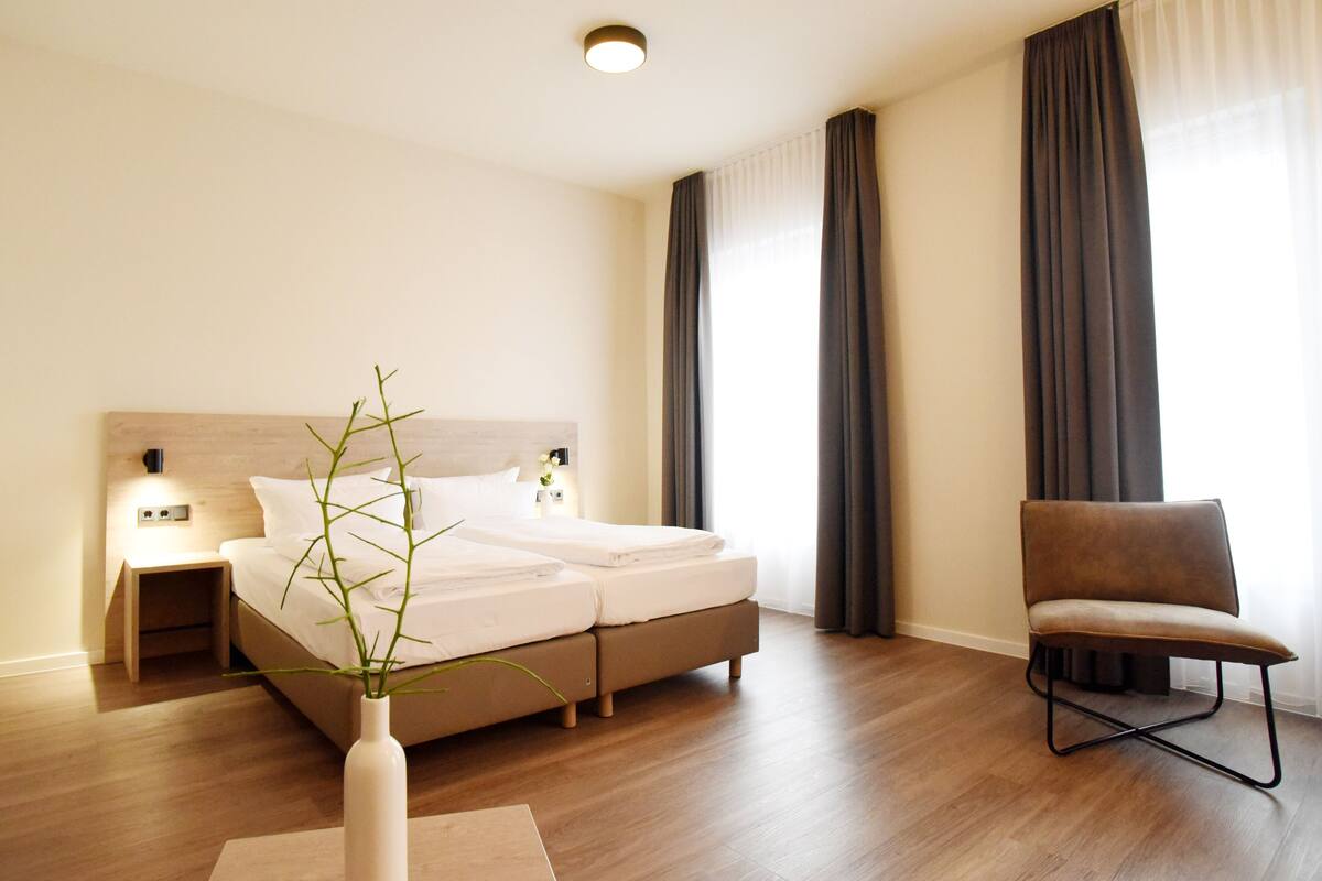 Family Quadruple Room | Hypo-allergenic bedding available, desk, laptop workspace, WiFi (free)