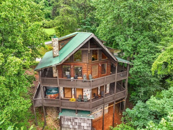 المنشأة من الخارج