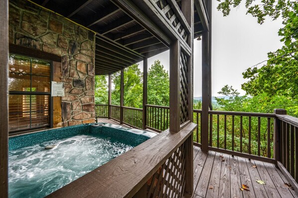 Bain à remous extérieur