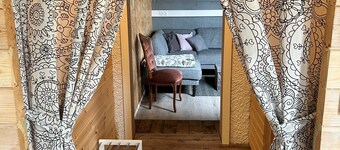 The Little Guesthouse Downtown - A beautiful family studio