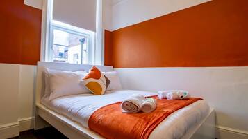 2 bedrooms, desk, iron/ironing board, free WiFi