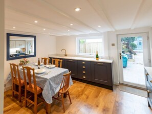 تناول الطعام