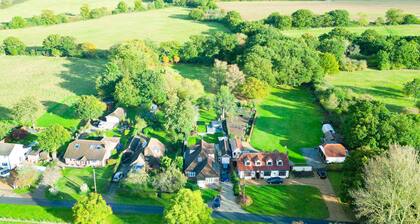 Pass the Keys | Spacious House Near Chelmsford