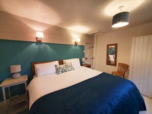 2 chambres, fer et planche à repasser, accès au Wi-Fi (inclus)