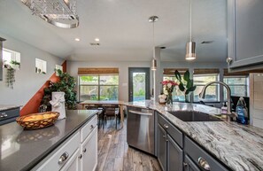 Fridge, microwave, oven, stovetop - Charming 4BR Private Pool Oasis w/ King Bed Suite (Richmond)