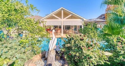 Charming 4BR Private Pool Oasis w/ King Bed Suite