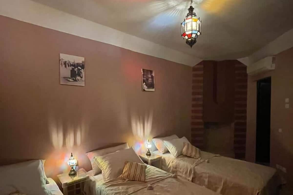 Triple Room | 1 bedroom, in-room safe, blackout curtains, bed sheets