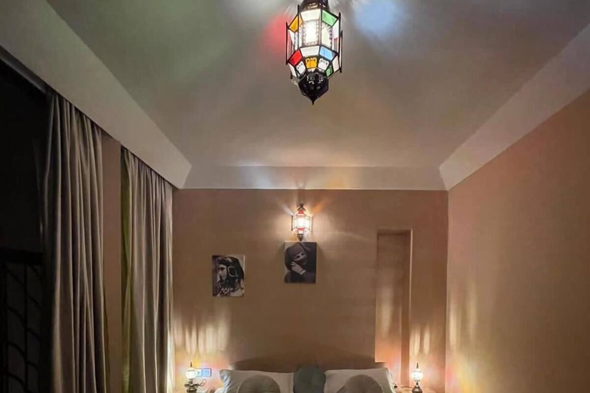 Double Room, 1 Queen Bed | In-room safe, blackout drapes, bed sheets