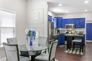 Dining - Blue Oasis (Detroit)