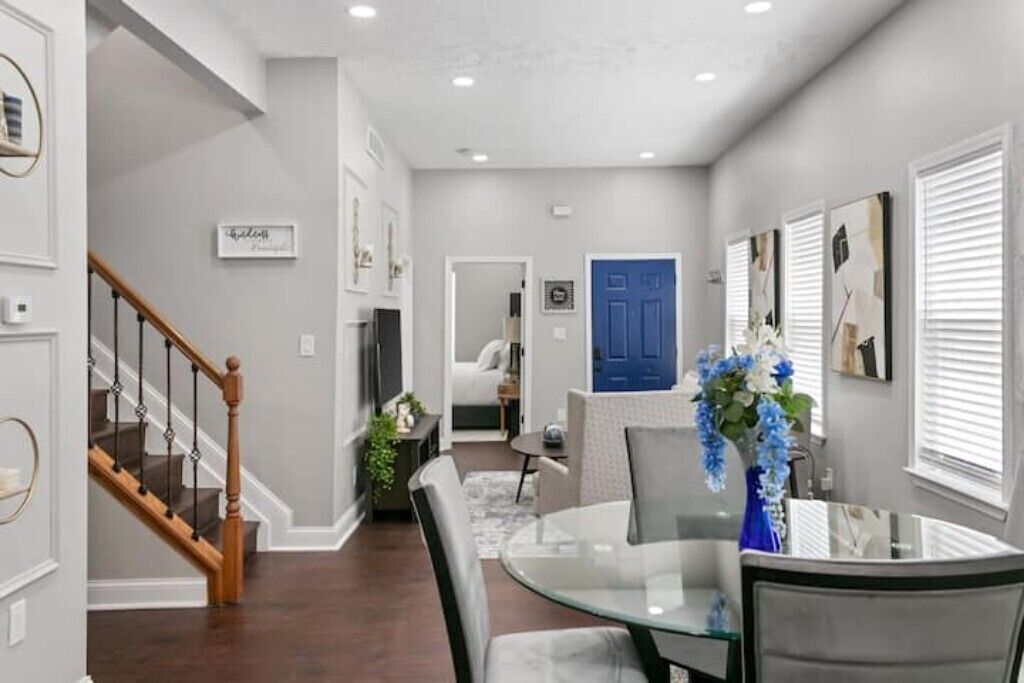 المنشأة من الداخل