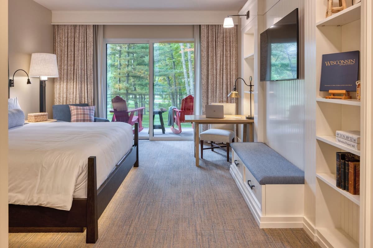 Egyptian cotton sheets, premium bedding, down comforters, in-room safe