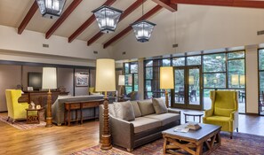 Executive lounge - The Inn at SentryWorld (Stevens Point)