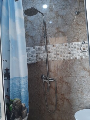 Basic Double Room | Bathroom | Slippers - Hotel erebuni plaza (Yerevan)