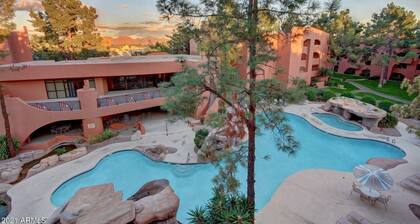 Summer discounts, Updated 1BR w/ resort style pool view, ultimate relaxation!