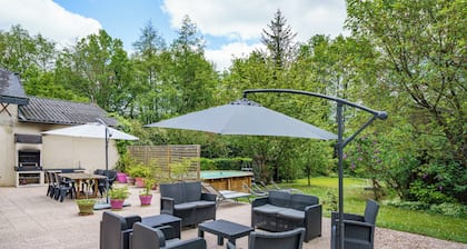 Comfortable house for 11 people near Beauval Zoo / Loire Castles with Pool