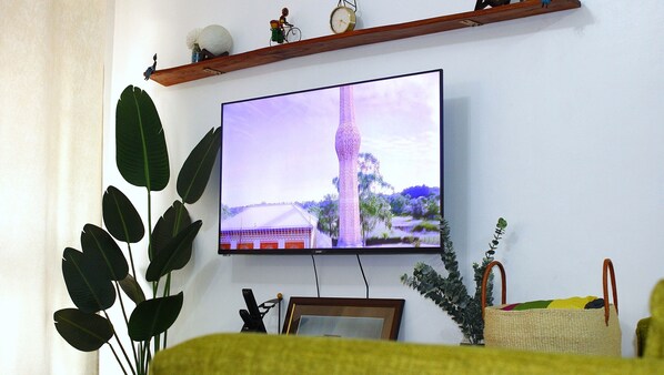 Interior - Modern, shared cosy apartment. (Ruaka)