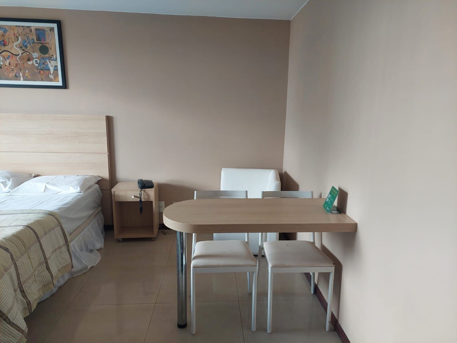 Quarto triplo básico