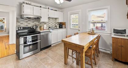 Cozy Home Near Downtown Mall/Belmont