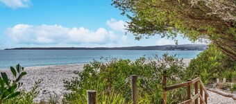 Seaside Retreat, Hyams Beach