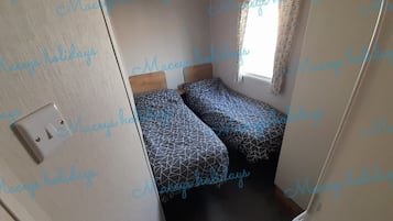 Cabin | 3 bedrooms, iron/ironing board, bed sheets