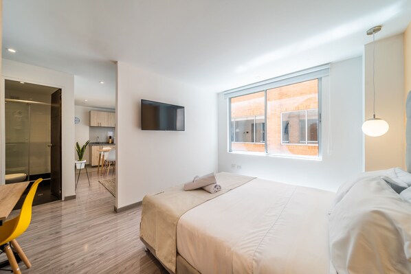 1 sovrum, skrivbord, strykjärn/strykbräda och gratis wi-fi