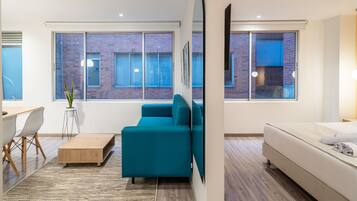 1 habitación, escritorio, tabla de planchar con plancha y wifi gratis