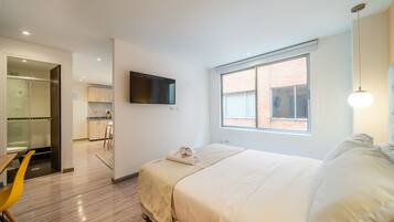 1 habitación, escritorio, tabla de planchar con plancha y wifi gratis