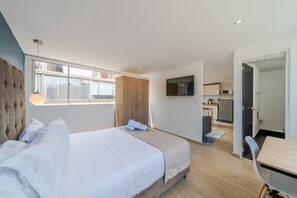 1 Schlafzimmer, Schreibtisch, Bügeleisen/Bügelbrett, kostenloses WLAN