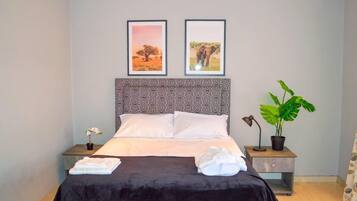 Villa | 4 bedrooms, iron/ironing board, free WiFi, bed sheets