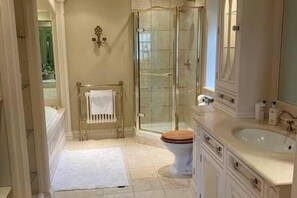 House | Bathroom