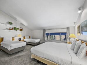 3 makuuhuonetta, silitysrauta/-lauta, ilmainen Wi-Fi, vuodevaatteet