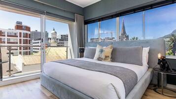 1 bedroom, desk, iron/ironing board, WiFi