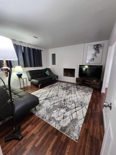 Kent - Entire Lower Floor - No Pets, Severe Allergies!