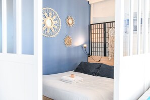 مكواة/لوح كي وواي فاي وملاءات أسرّة