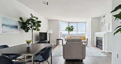 2BR Luxury City Suite With Gym & Pool