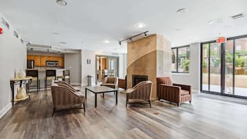 Lobby lounge