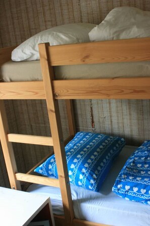 4 chambres, fer et planche à repasser, Wi-Fi gratuit, draps fournis