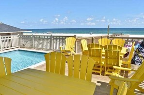 Outdoor dining - Lemonshello BeachFront, Hot tub, Heated Pool, 8 bedrooms (Gulf Shores)
