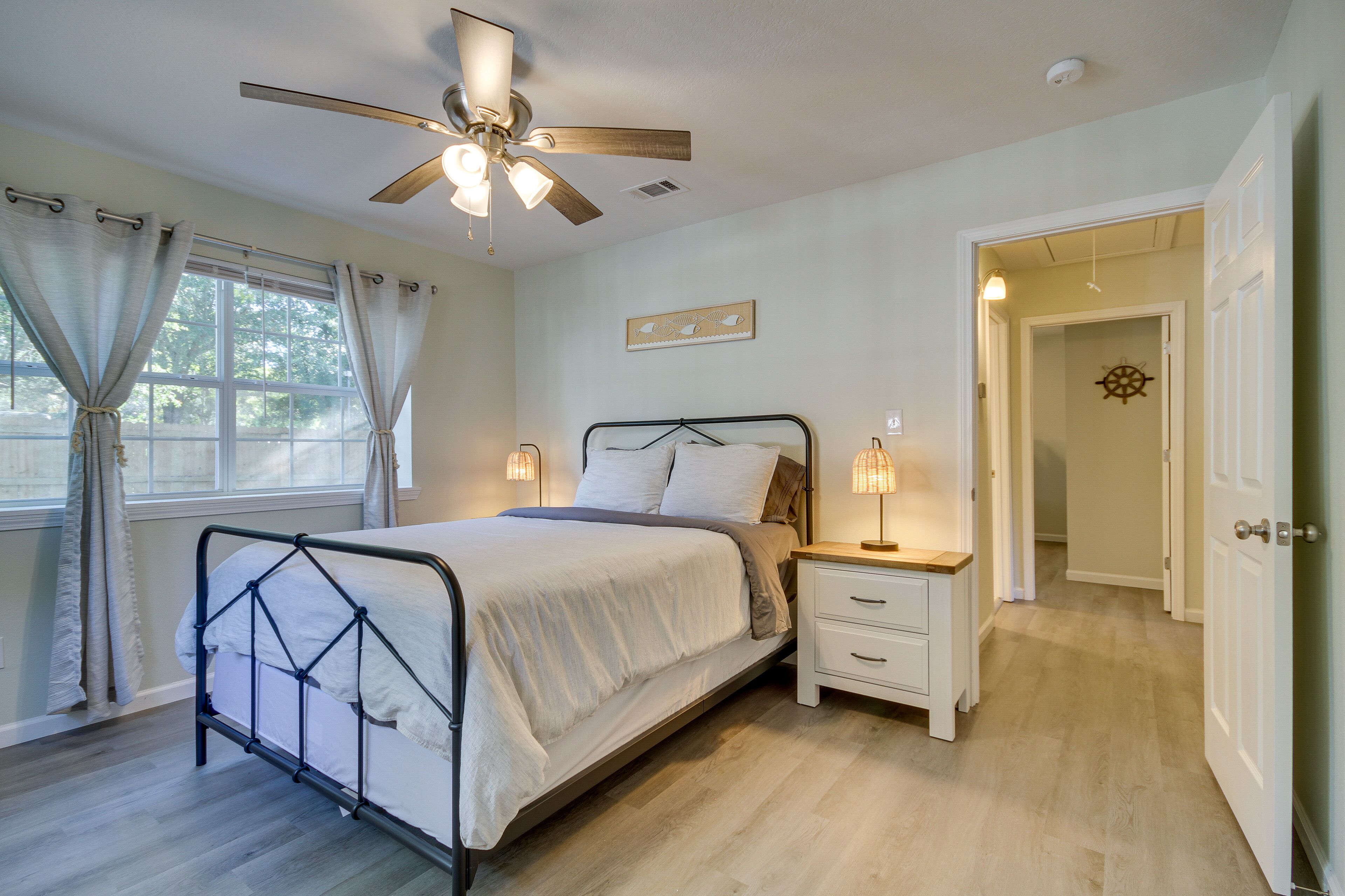 3 bedrooms, travel crib, WiFi, bed sheets