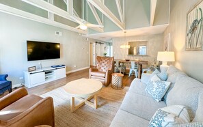 Smart TV - UPDATED VILLA IN PALMETTO DUNES WITH POOL, BEACH & SPORTS ACCESS HILTON HEAD (Hilton Head Island)