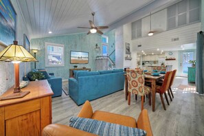 House (3 Bedrooms) | Interior - Big Yard w/ Priv Pool, Firepit, Patio Near the Beach Reel Time by Avantstay (Port Aransas)
