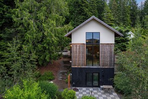 Exterior - Crows Nest by Avantstay Accessible Home w/ Views (Clinton)