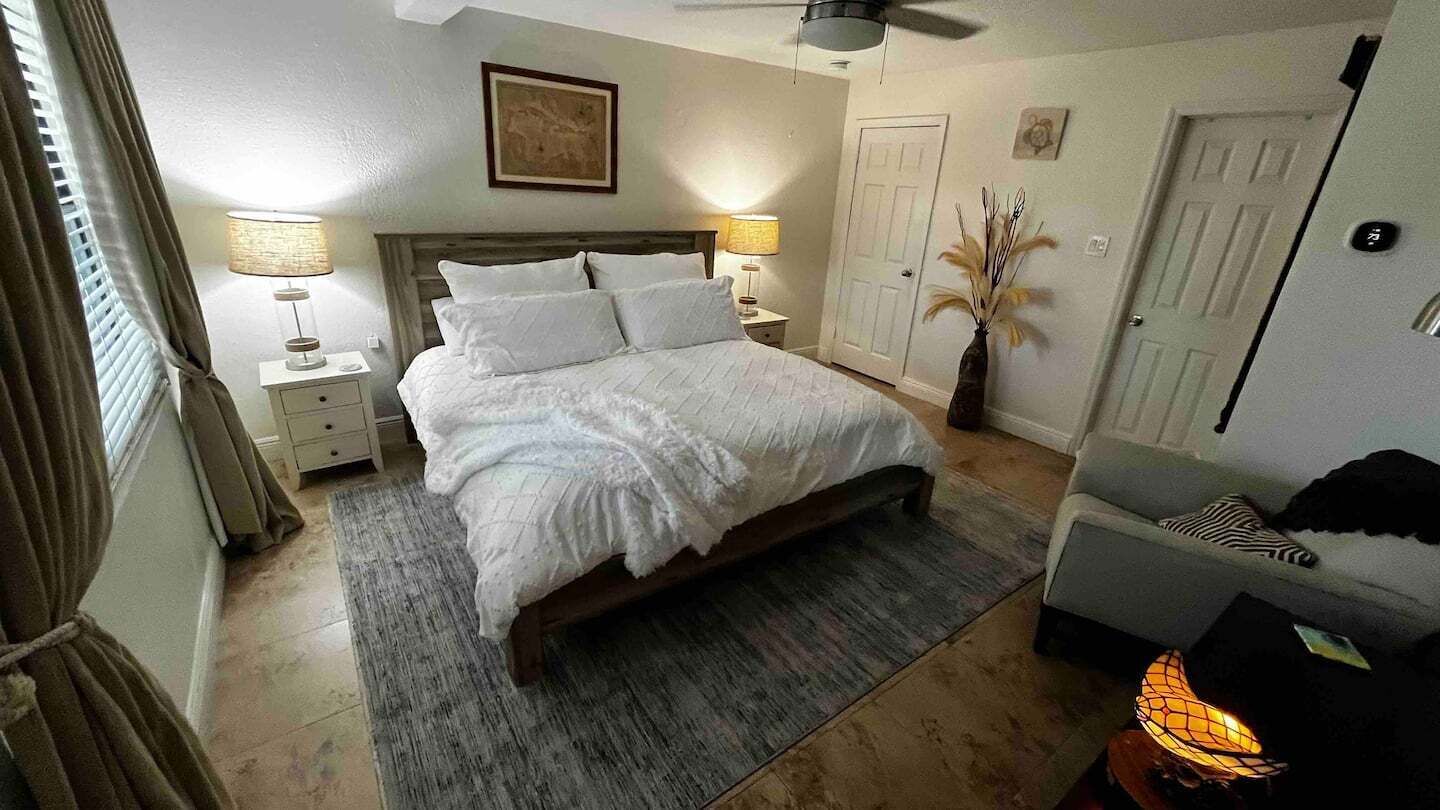 1 chambre, fer et planche à repasser, Wi-Fi, literie fournie