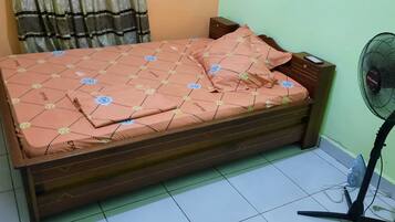 1 bedroom, iron/ironing board, bed sheets
